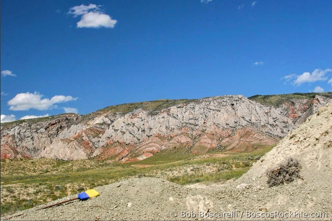 Shell Canyon cliff face showing the Jurassic Morrison Formation geological context, Bighorn Basin Wyoming